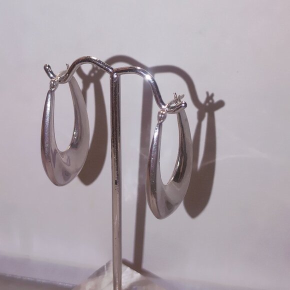 Sterling Silver Teardrop Hoop Earrings Vintage Polished Elegant Design Hinged - Picture 8 of 15